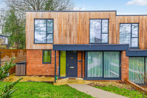 Photo 7- click for photo gallery